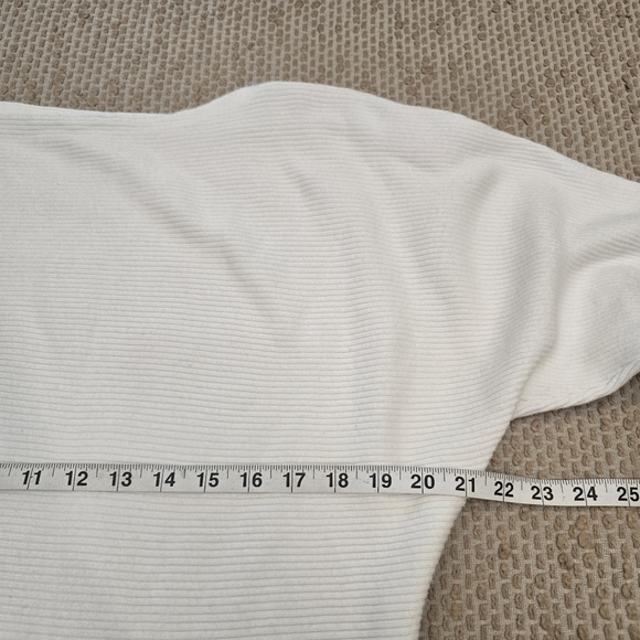 Lauren Ralph Lauren Boatneck Sweater Medium White With Gold Buttons - Picture 7 of 11